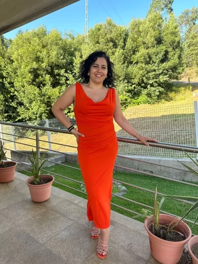 vestido-com-repuxado-nas-costas