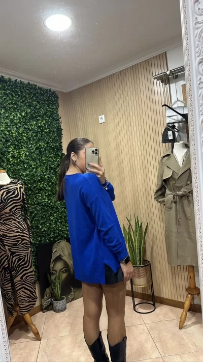 camisola-malha-com-decote-em-v
