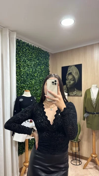 top-aveludado-em-renda
