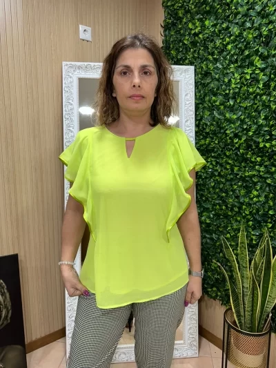 blusa-manga-curta-verde-lima