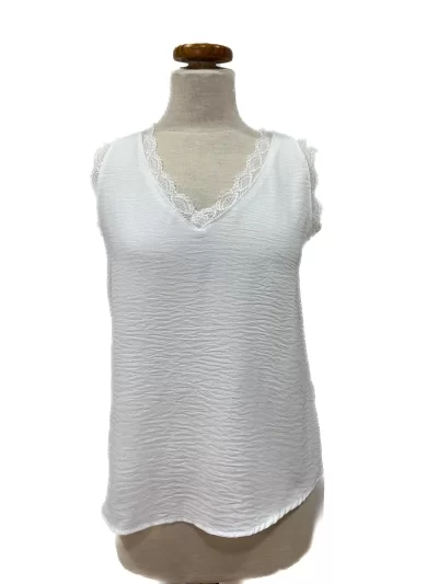 blusa-basica-com-folho-renda