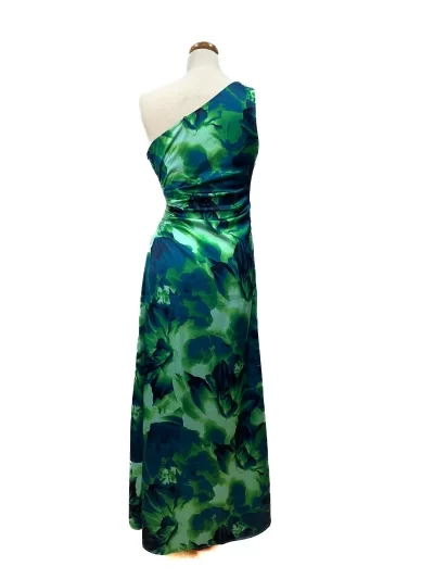 vestido-comprido-com-abertura-lateral