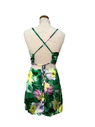 vestido-curto-estampado-sem-costas
