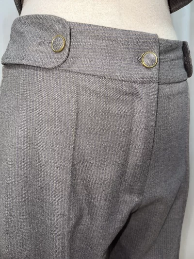 calca-pantalona-cinza-riscas