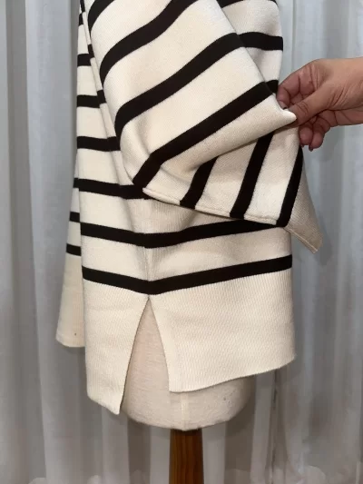 camisola-malha-riscas-c-fecho