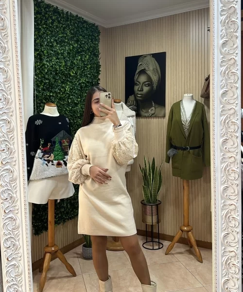 vestido-com-mangas-aveludadas-com-brilhantes
