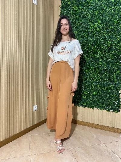 calca-pantalona-camel-c-flores