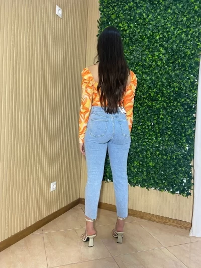 top-manga-comprida-estampado-laranja